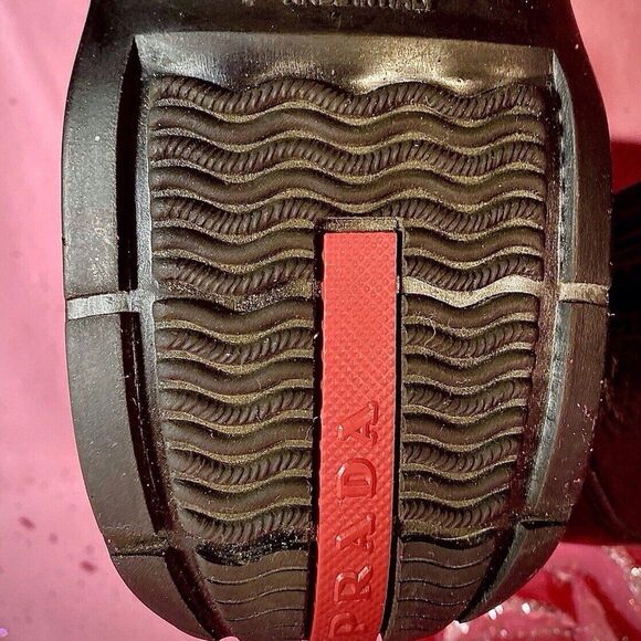 PRADA…WOMENS BLACK LEATHER TENNIS SHOES…SIZE 5.5M…MADE IN ITALY - Picture 3 of 8